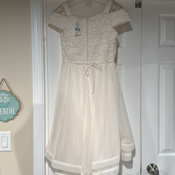 Speechless Girls' Off The Shoulder High-Low Party Dress Ivory - Picture 5 of 9